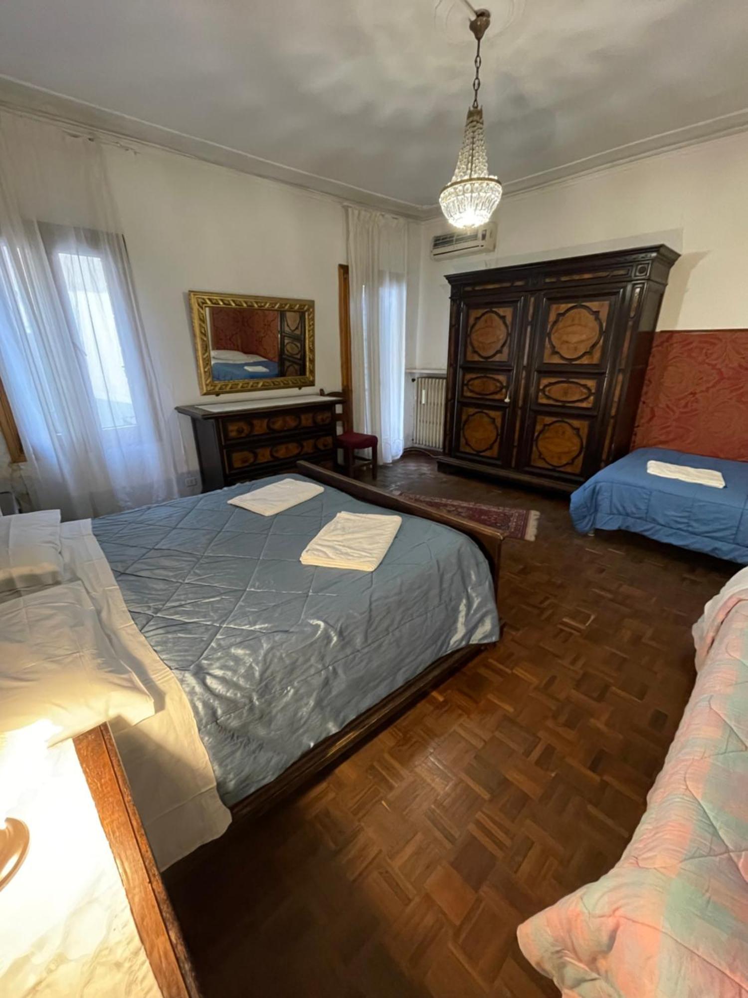 Princess Guest House Canal View Venice Exterior photo