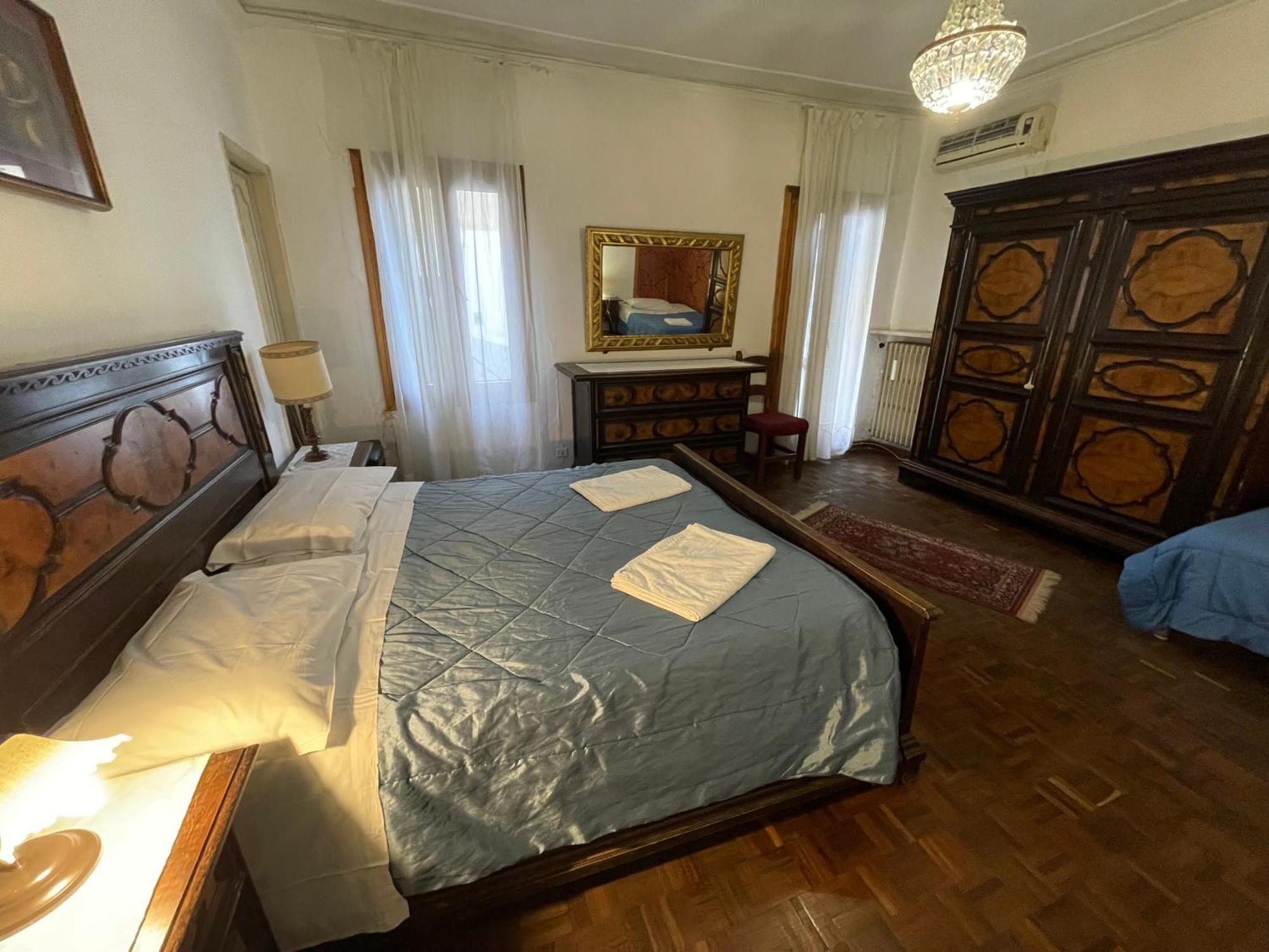 Princess Guest House Canal View Venice Exterior photo