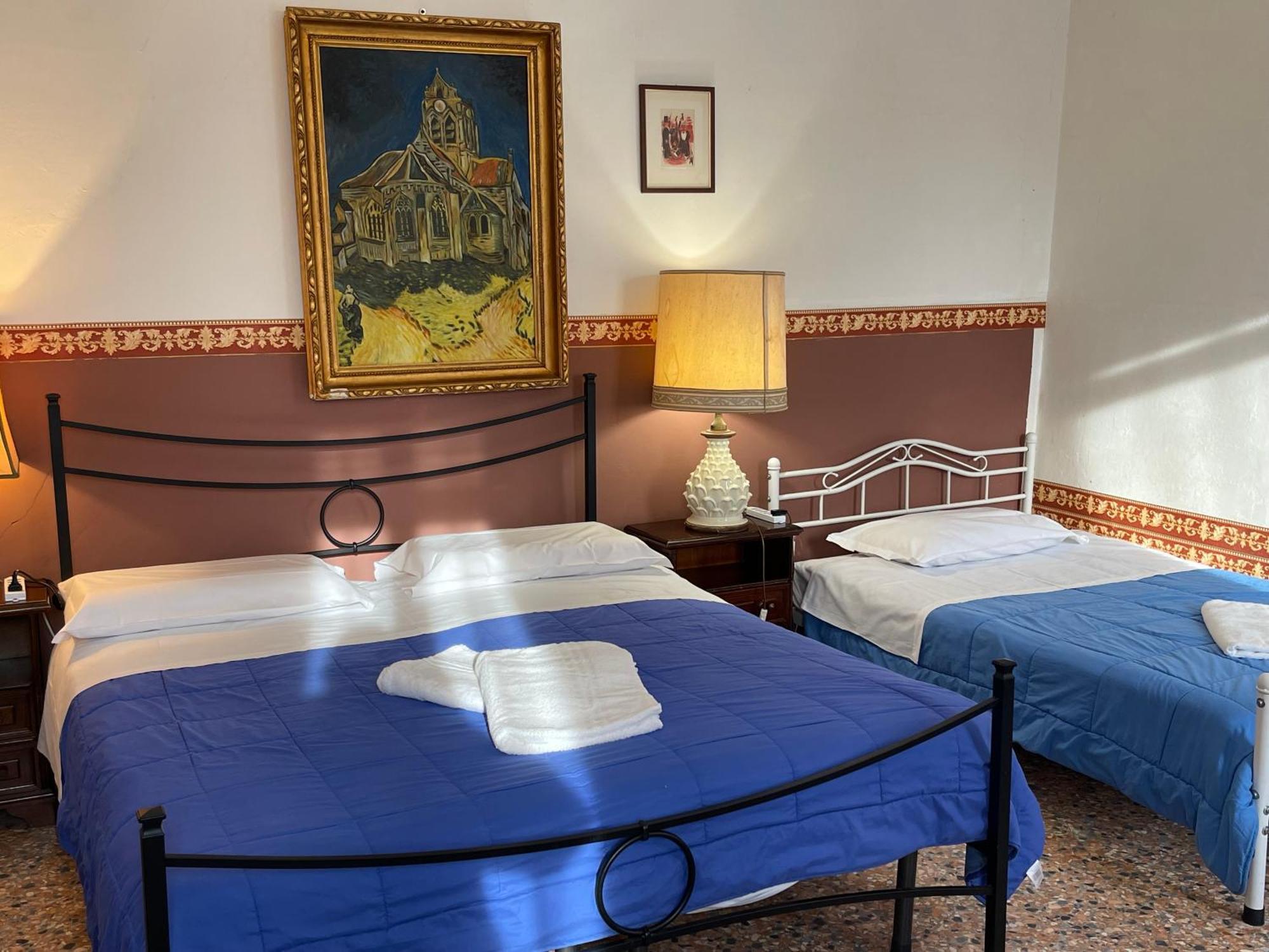 Princess Guest House Canal View Venice Exterior photo