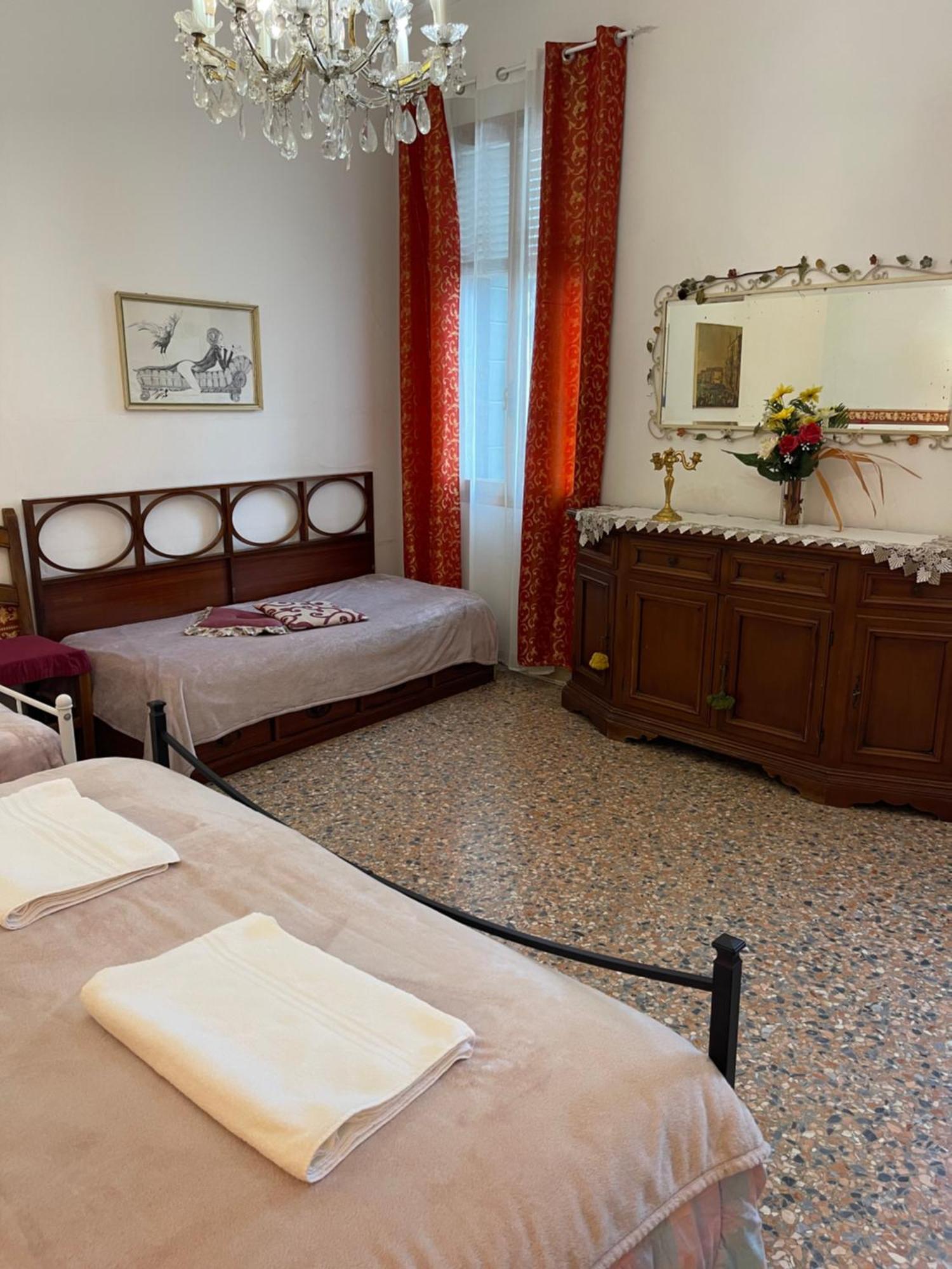 Princess Guest House Canal View Venice Exterior photo