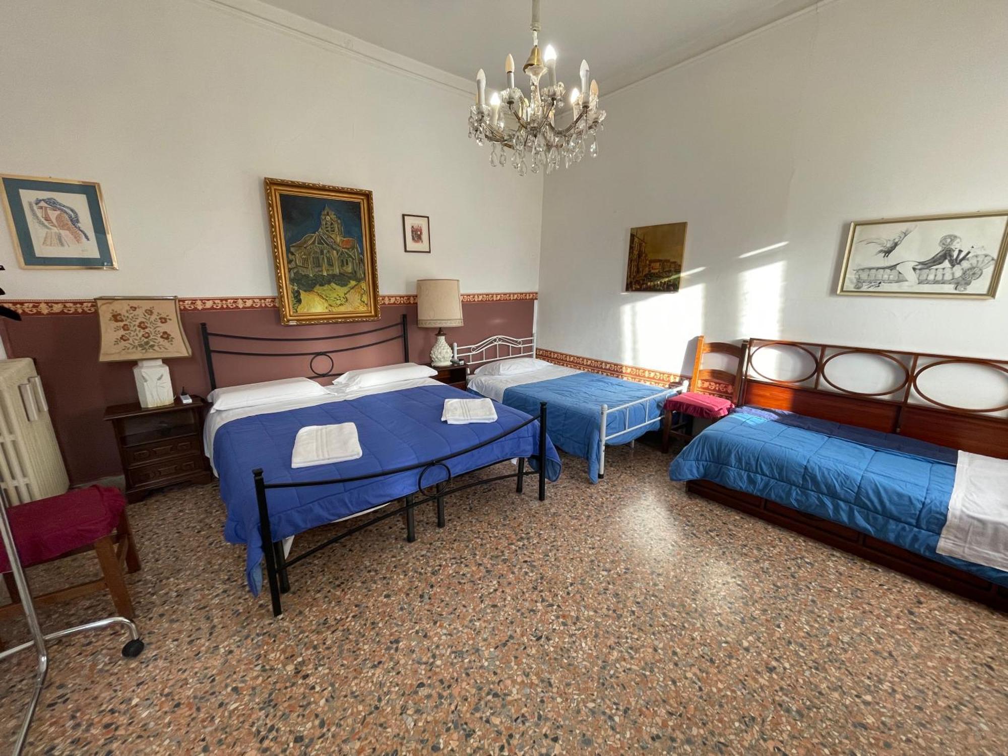Princess Guest House Canal View Venice Exterior photo