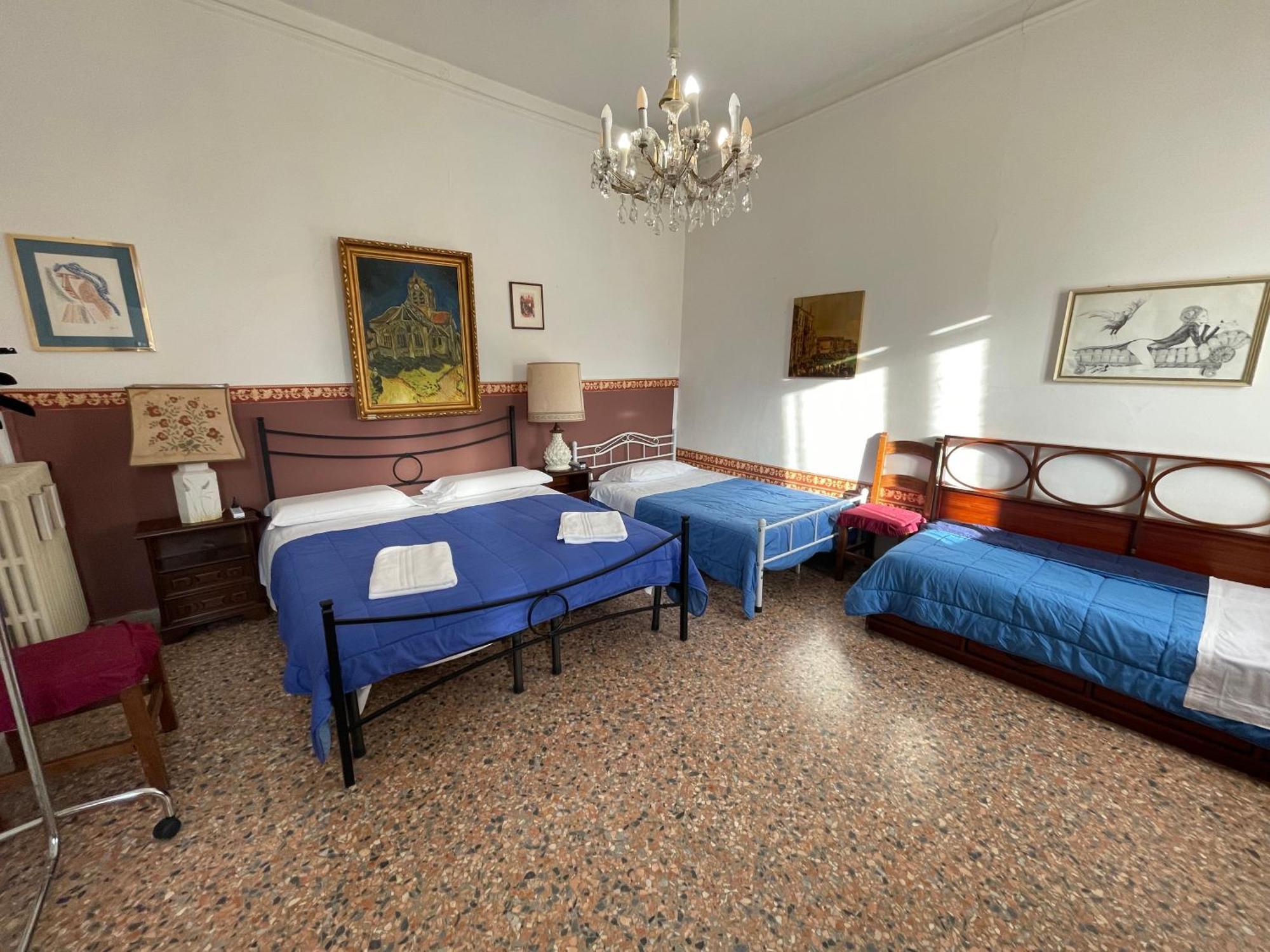 Princess Guest House Canal View Venice Exterior photo