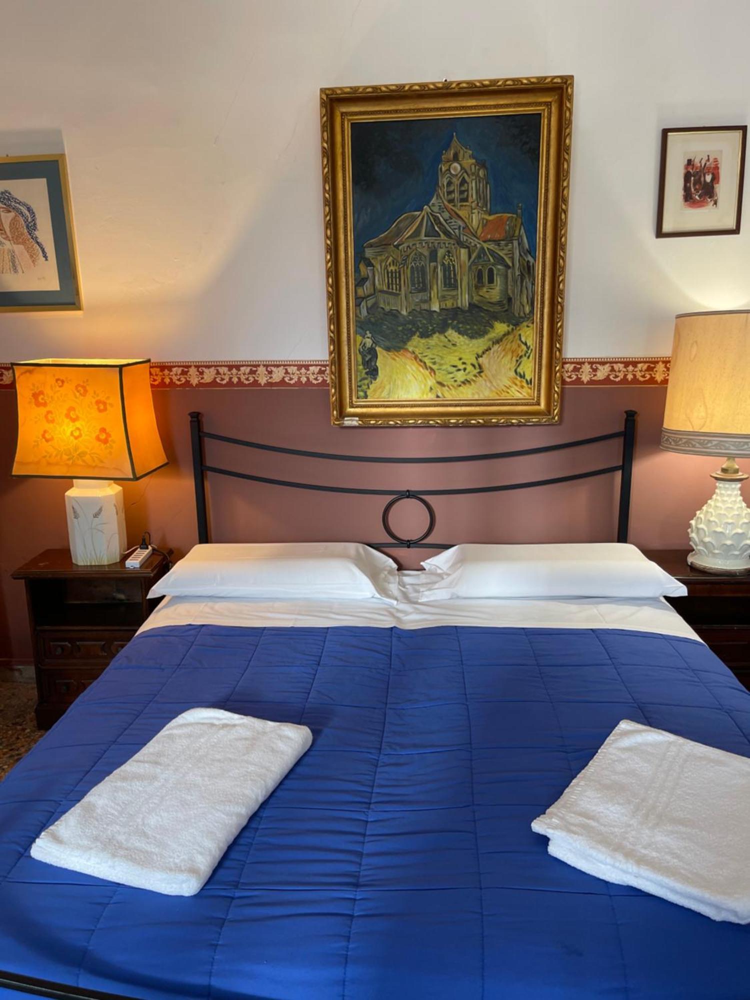 Princess Guest House Canal View Venice Exterior photo