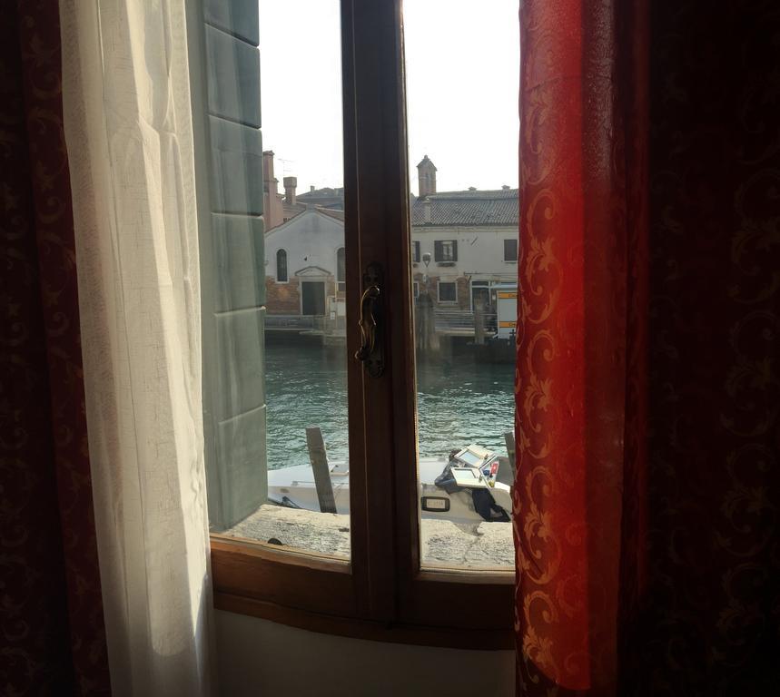 Princess Guest House Canal View Venice Exterior photo
