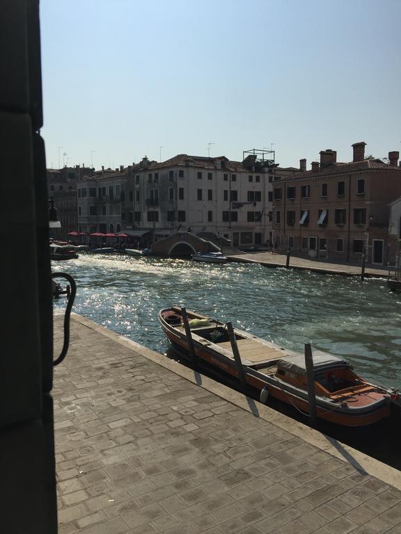 Princess Guest House Canal View Venice Exterior photo
