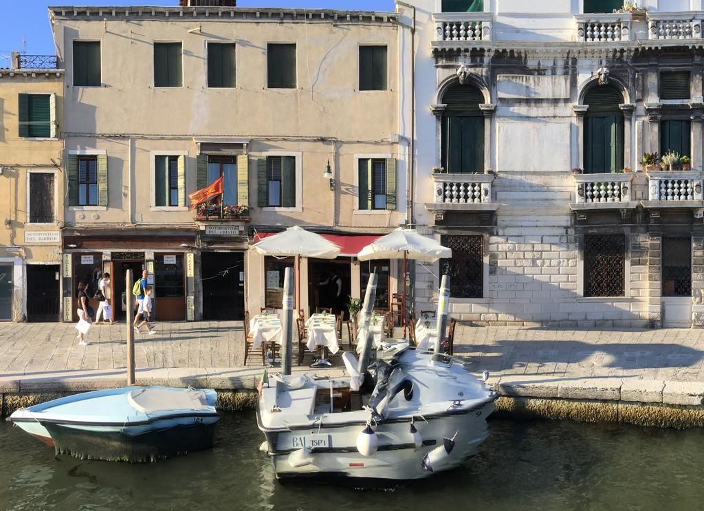 Princess Guest House Canal View Venice Exterior photo